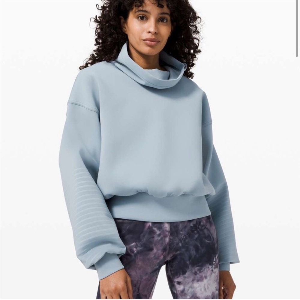 Lululemon Full Flourish Pullover Chambray Blue Sz 4